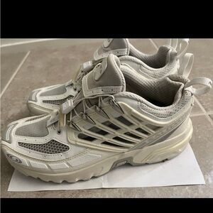 Salomon men’s sneakers size 8